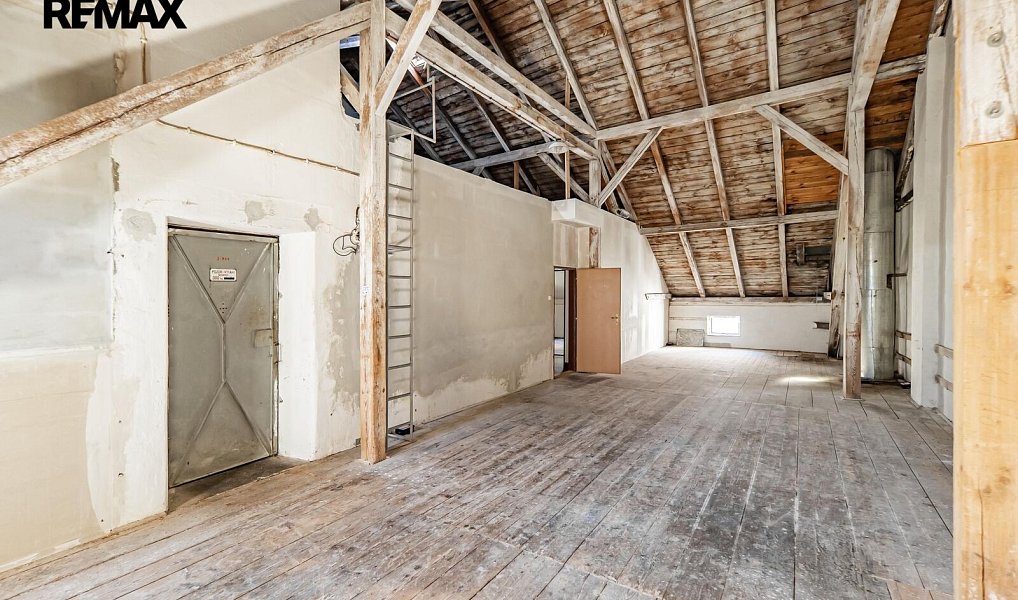 Prodej obchodních prostor 1 020 m², Jindřichův Hradec – náhled fotky 11