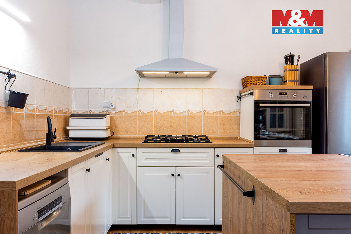 Prodej domu 309 m² s pozemkem 875 m² — photo 2