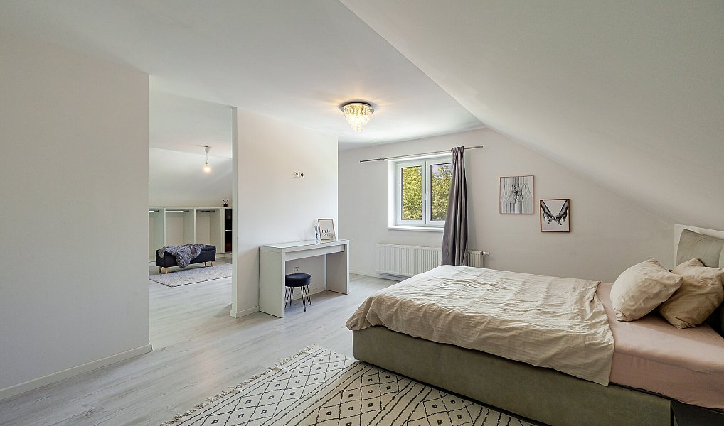 Prodej domu 206 m² s pozemkem 637 m², Staré Město – náhled fotky 14