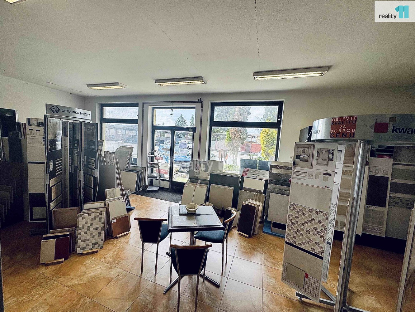 Prodej obchodních prostor 168 m² – fotografie 3