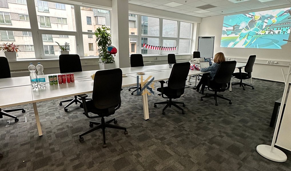 Pronájem kanceláře 243 m², Praha – náhled fotky 4