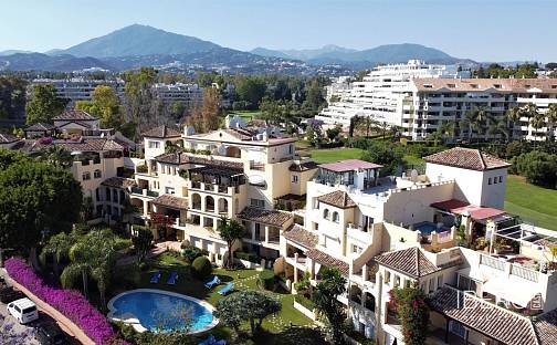 Prodej bytu 4+kk 210 m², Guadalmina Alta, Španělsko