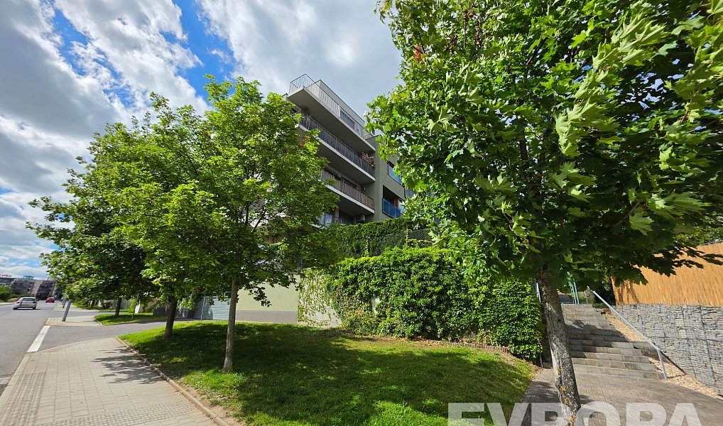 Prodej bytu 4+kk 143 m², Praha – náhled fotky 25