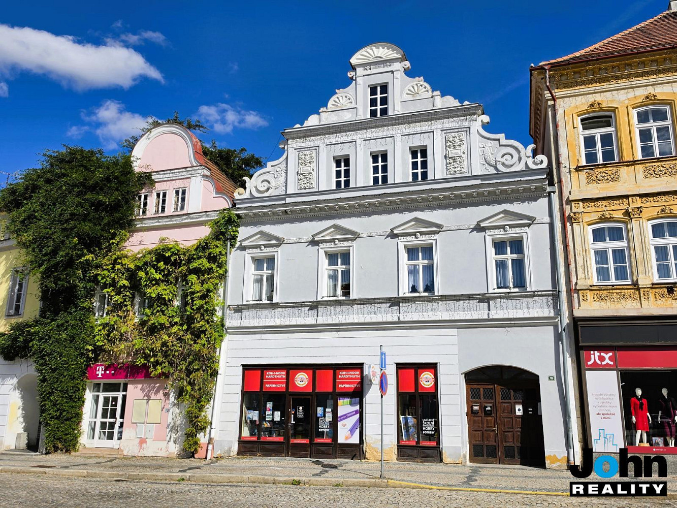 Pronájem bytu atypického 120 m²
