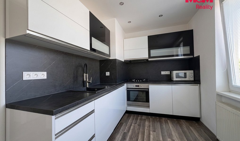 Prodej bytu 3+1 66 m², Šternberk – náhled fotky 2