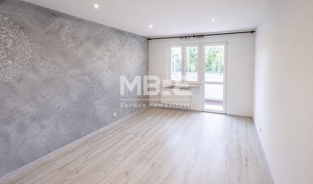 Pronájem bytu 2+1 52 m², Karviná – náhled fotky 2