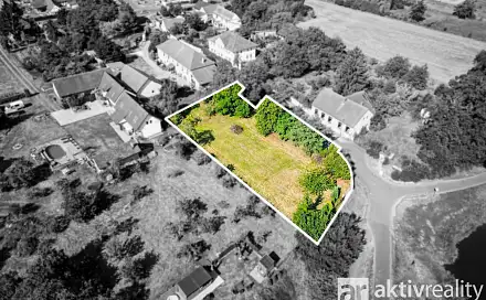 Prodej stavebního pozemku 1 690 m², Horní Počaply - Křivenice, okres Mělník