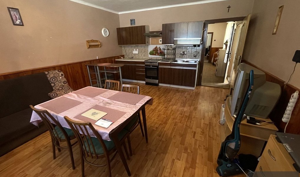 Prodej domu 100 m² s pozemkem 989 m², Bánov – náhled fotky 2