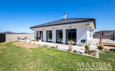 Prodej domu 144 m² s pozemkem 483 m², Bavoryně - U Vodojemu, okres Beroun
