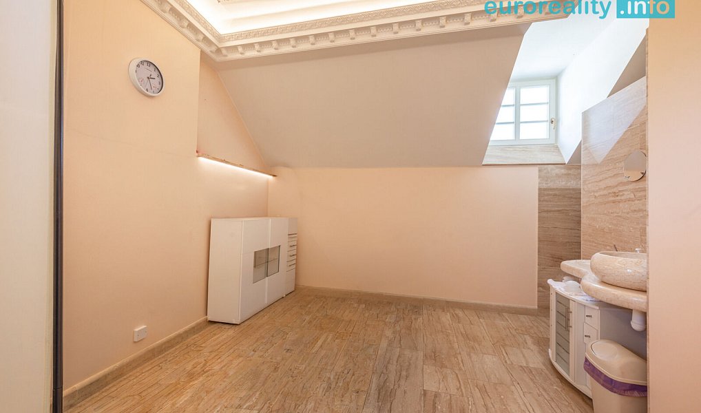 Pronájem obchodních prostor 20 m², Karlovy Vary – náhled fotky 2