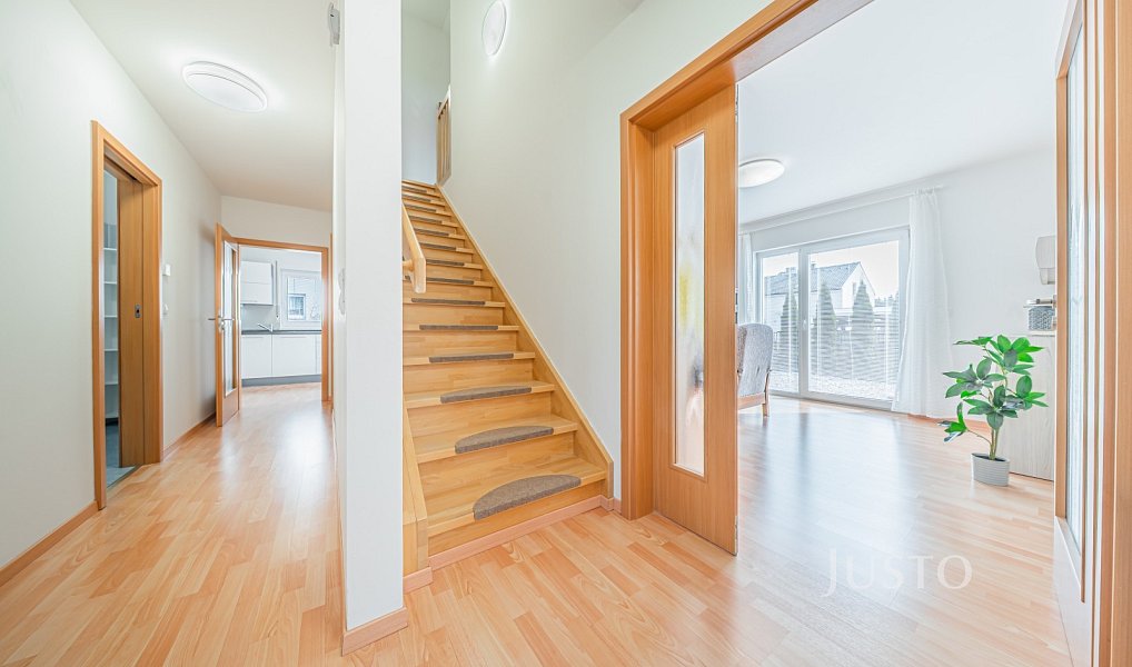 Prodej domu 117 m² s pozemkem 1 389 m², Blešno – náhled fotky 17