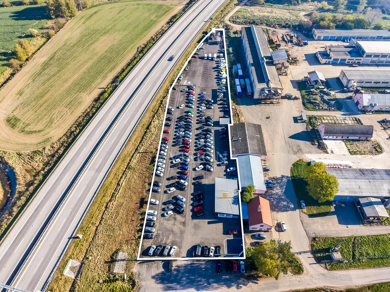 Pronájem komerčního objektu (jiného typu) 7 927 m² – fotografie 3