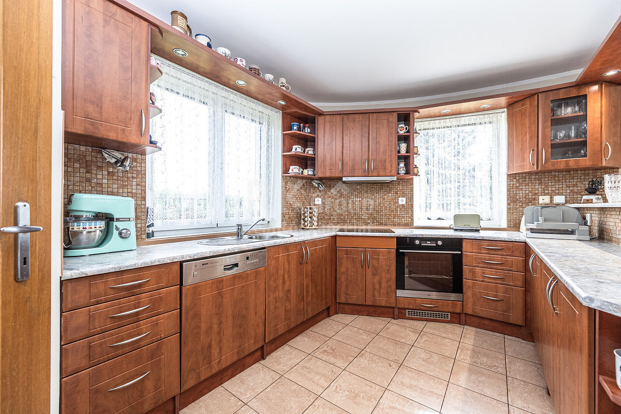 Prodej domu 197 m² s pozemkem 994 m² — photo 4