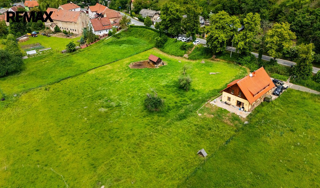 Prodej stavebního pozemku 2 004 m², Beroun – náhled fotky 11