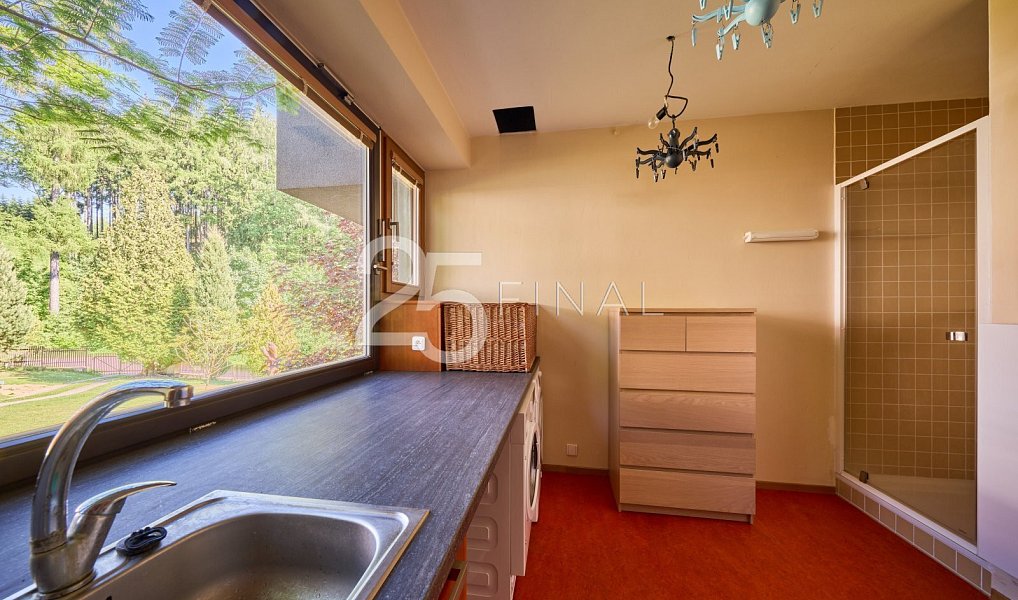 Prodej domu 214 m² s pozemkem 1 115 m², Úpice – náhled fotky 15