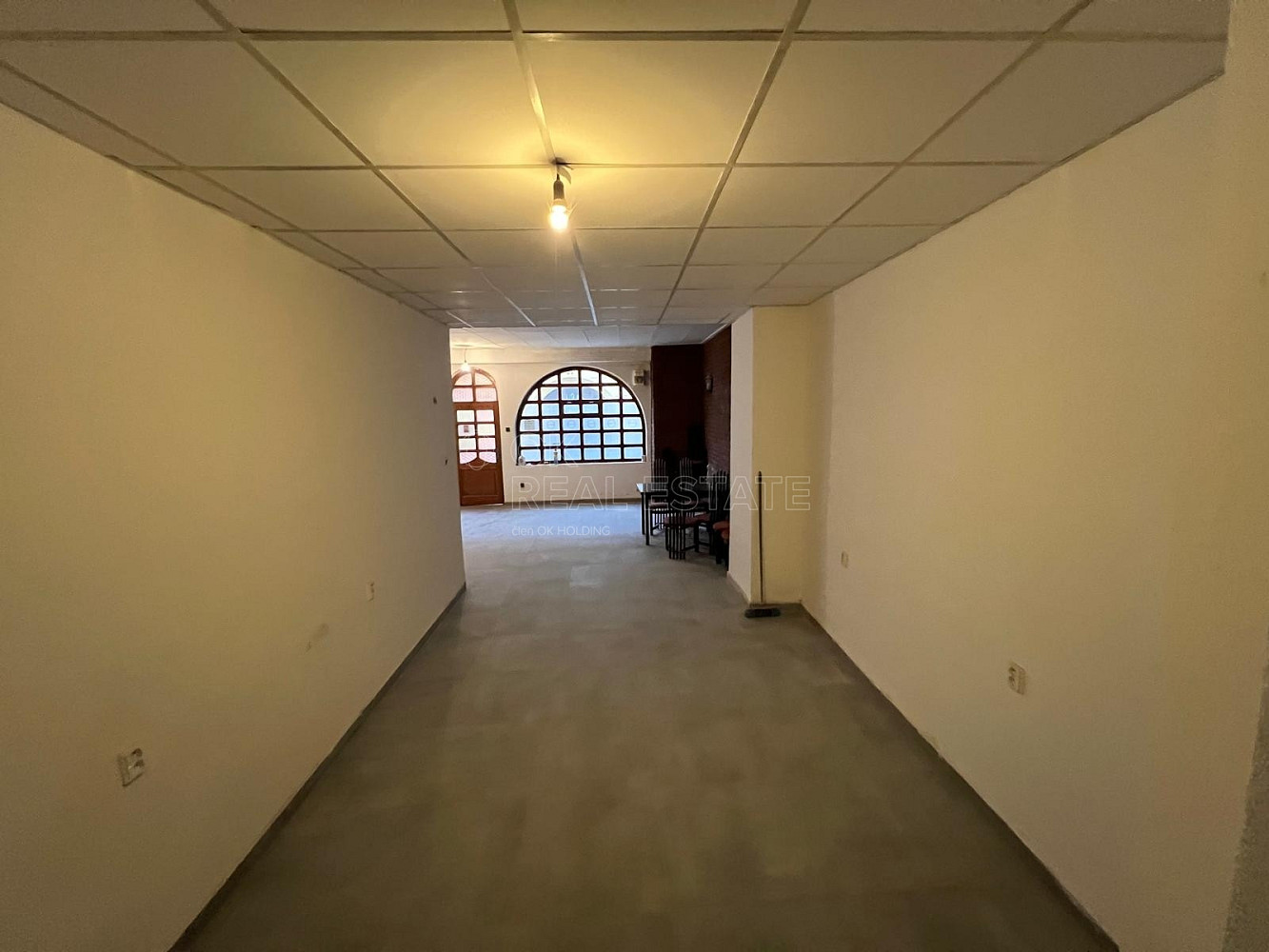 Pronájem obchodních prostor 107 m² – fotografie 3