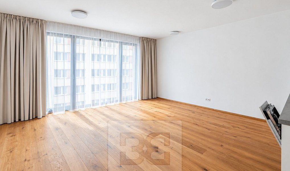 Prodej bytu 1+kk 40 m², Praha – náhled fotky 2