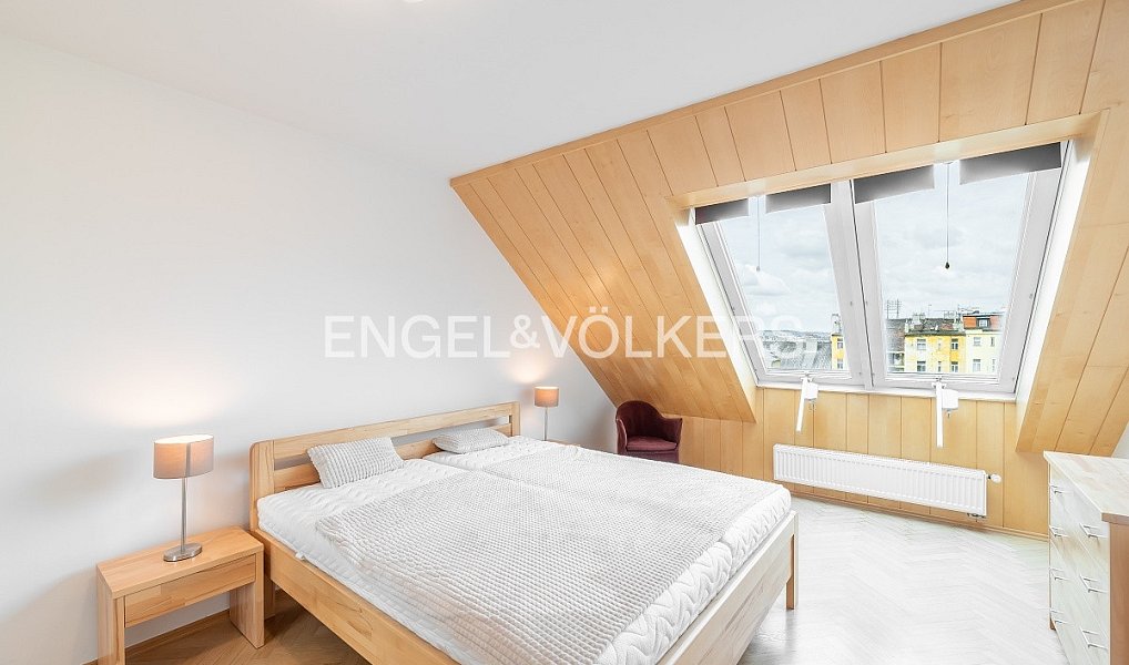 Pronájem bytu 5+1 163 m², Praha – náhled fotky 9