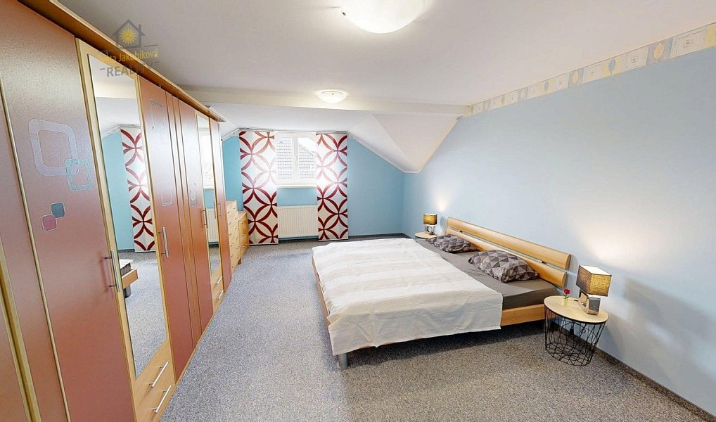 Prodej domu 220 m² s pozemkem 842 m², Bělá pod Bezdězem – náhled fotky 32