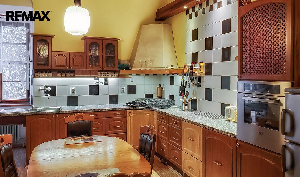 Prodej komerčního objektu (jiného typu) 700 m², Ježovy – náhled fotky 8