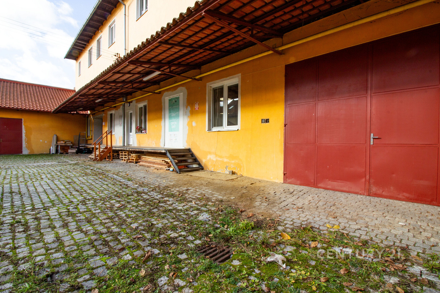 Prodej výrobních prostor 880 m²