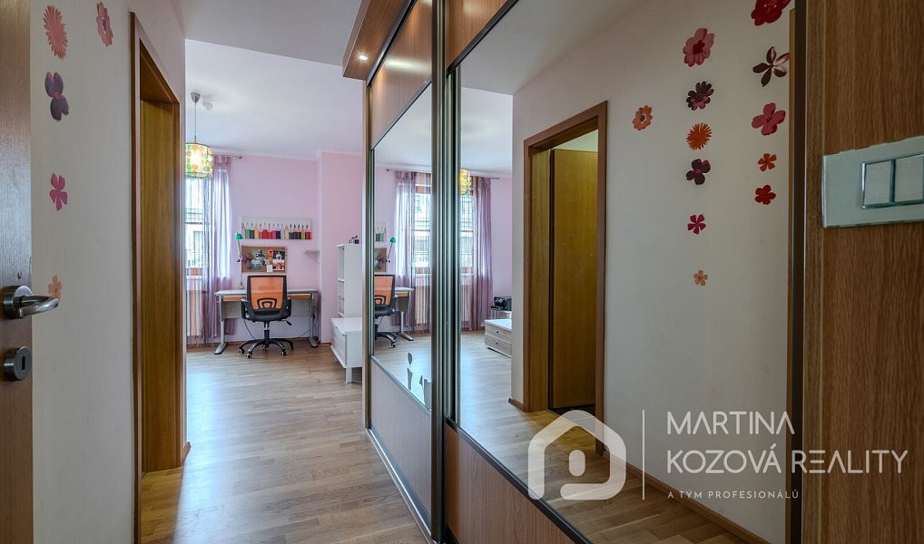 Prodej bytu 4+1 139 m², Praha – náhled fotky 16