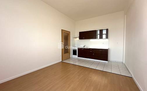Pronájem bytu 2+kk 35 m², náměstí Míru, Zruč nad Sázavou, okres Kutná Hora