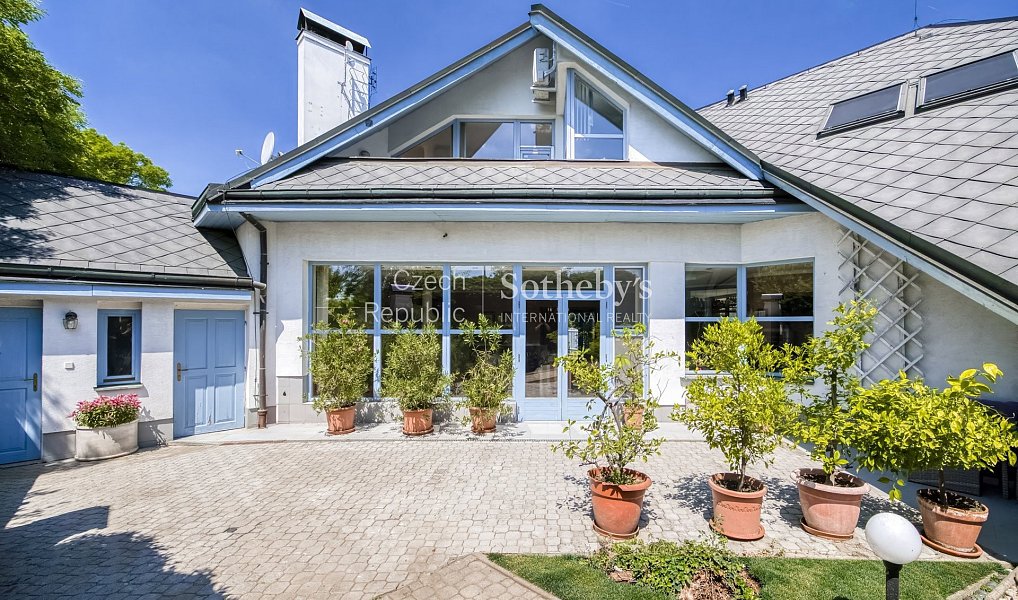 Prodej domu 609 m² s pozemkem 2 267 m², Vestec – náhled fotky 22