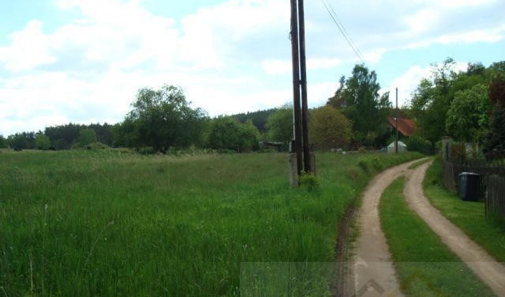 Prodej stavebního pozemku 2 352 m², Čistá – náhled fotky 7