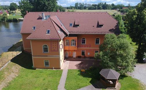 Pronájem bytu 2+kk 61 m², Deštenská, Jindřichův Hradec - Radouňka