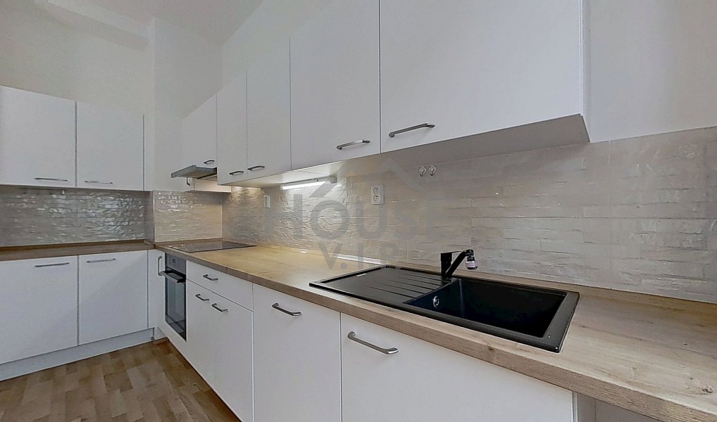 Prodej bytu 4+1 141 m², Praha – náhled fotky 17
