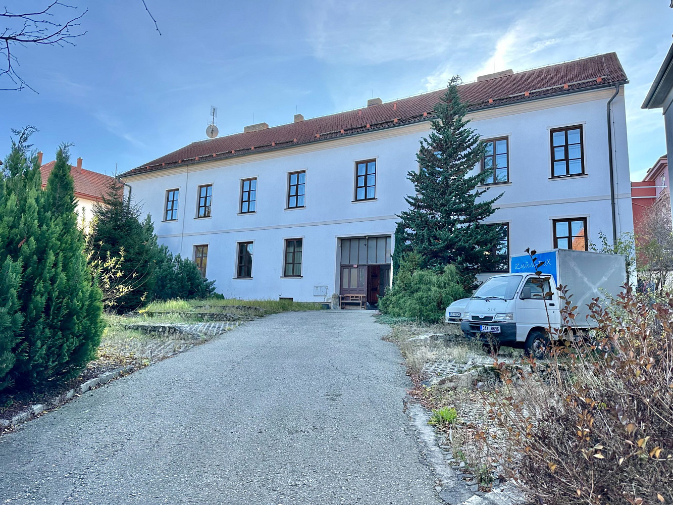 Prodej domu 503 m² s pozemkem 1 727 m²