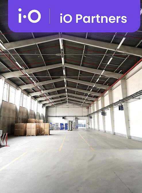 Pronájem skladovacích prostor 793 m²