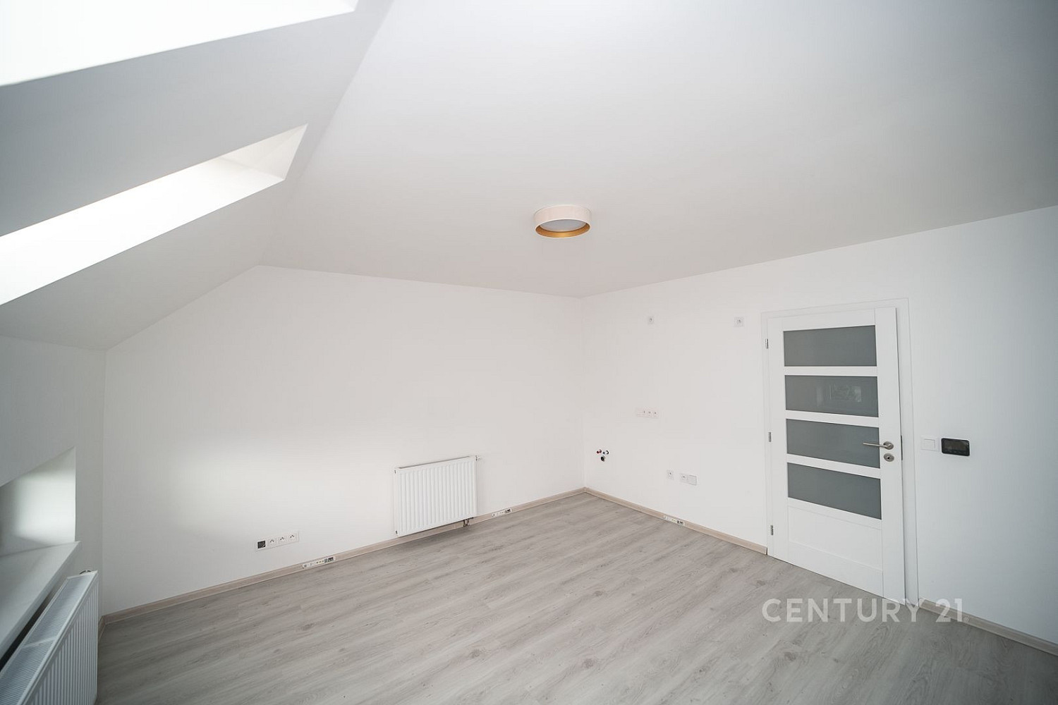 Prodej kanceláře 30 m² – fotografie 2