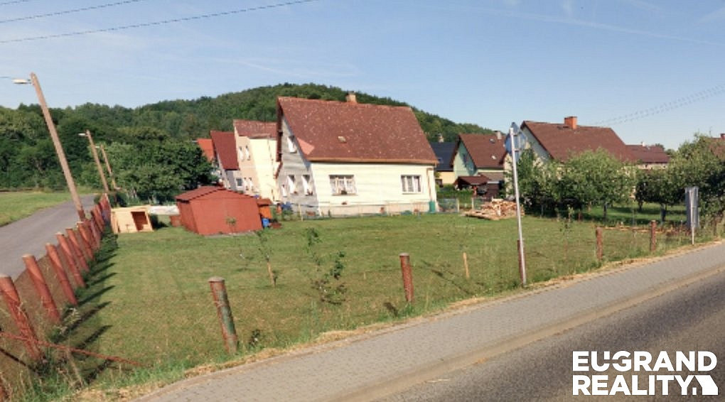 Prodej stavebního pozemku 894 m²