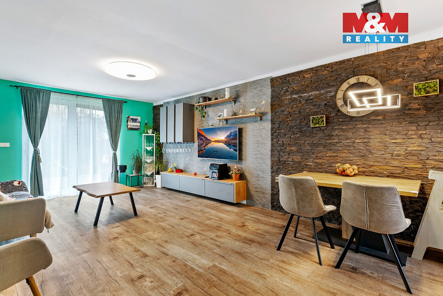 Prodej domu 105 m² s pozemkem 594 m² — photo 2