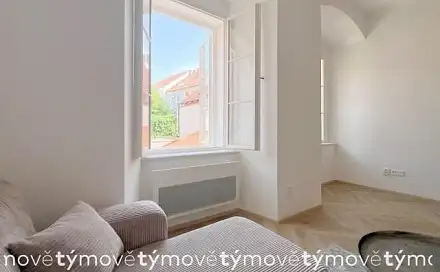 Pronájem bytu 2+kk 40 m², Zámecká, Pardubice - Pardubice-Staré Město