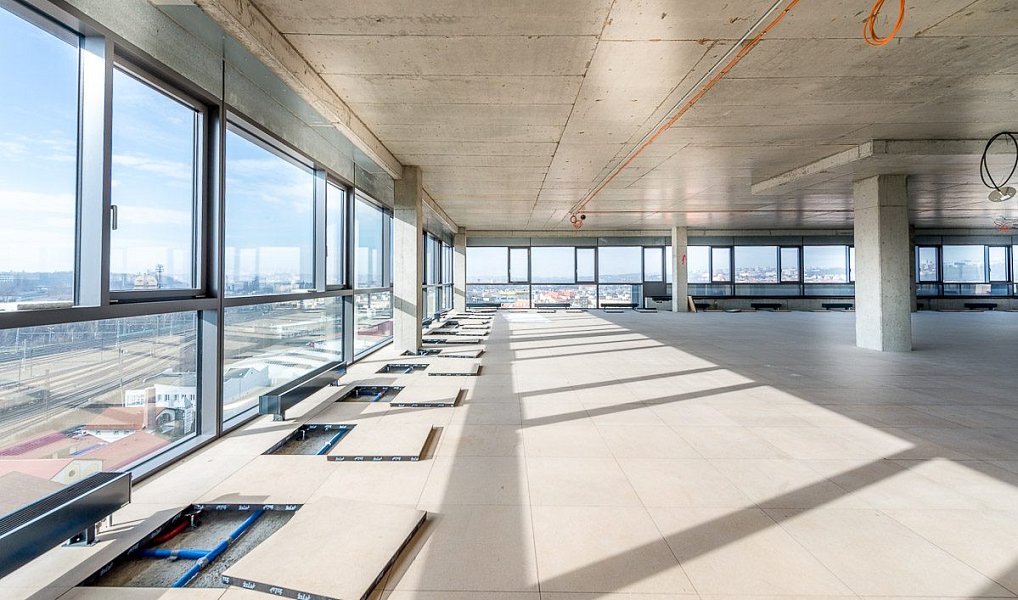 Pronájem kanceláře 739 m², Praha – náhled fotky 3