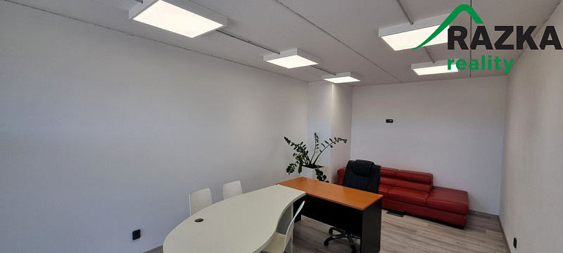 Pronájem výrobních prostor 4 640 m² – fotografie 4