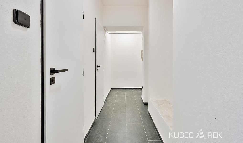 Prodej bytu 2+1 50 m², Pacov – náhled fotky 11