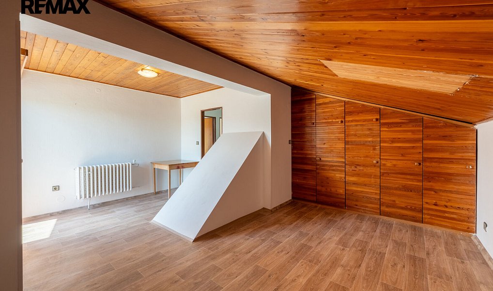 Prodej domu 408 m² s pozemkem 843 m², Pozlovice – náhled fotky 23