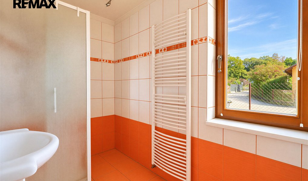Prodej domu 155 m² s pozemkem 614 m², Rybitví – náhled fotky 8