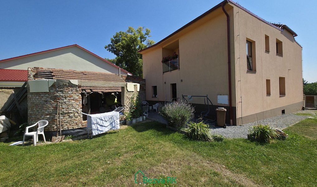 Prodej domu 250 m² s pozemkem 843 m², Nučice – náhled fotky 5