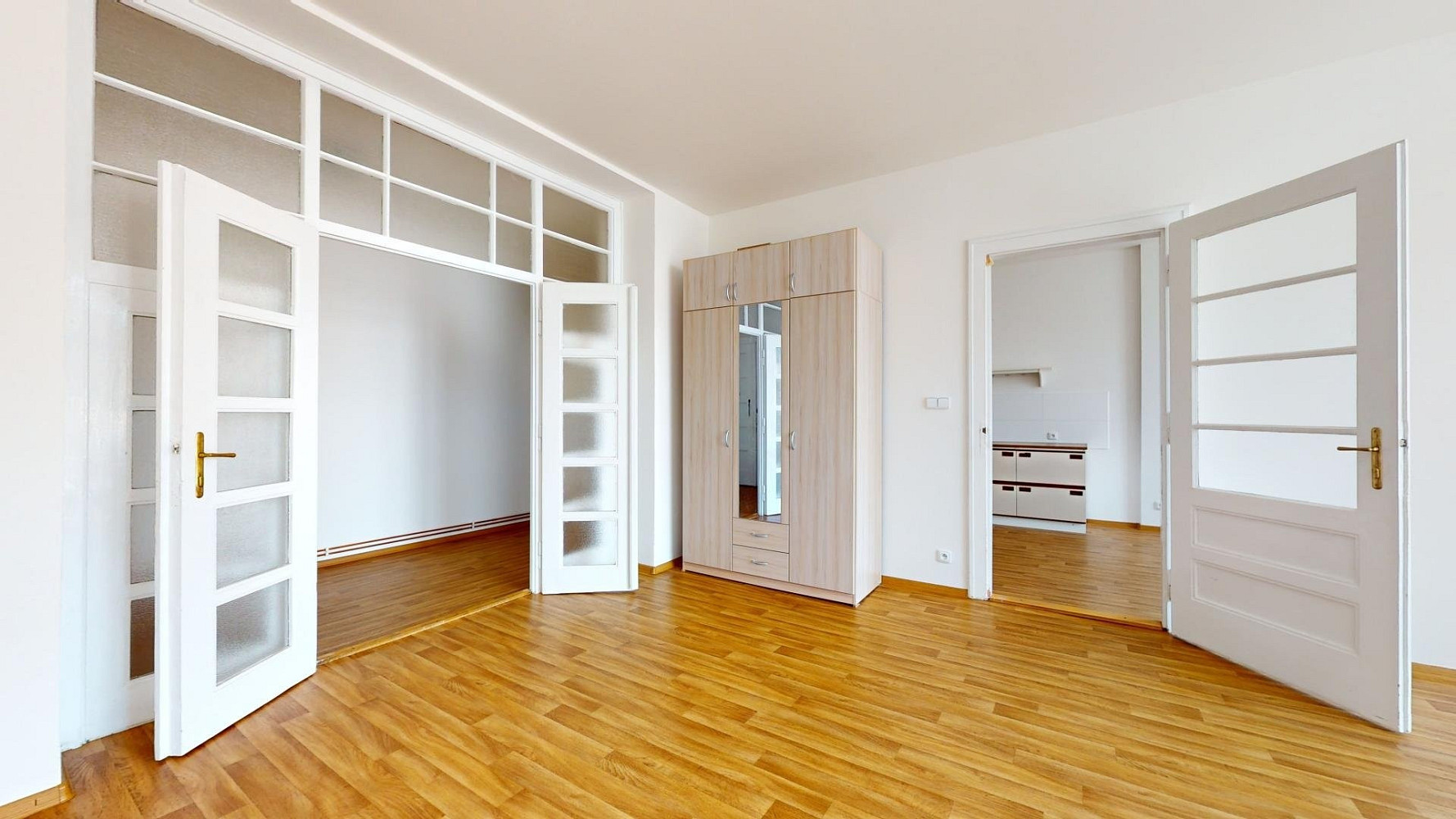 Pronájem bytu 2+kk 60 m² — photo 2