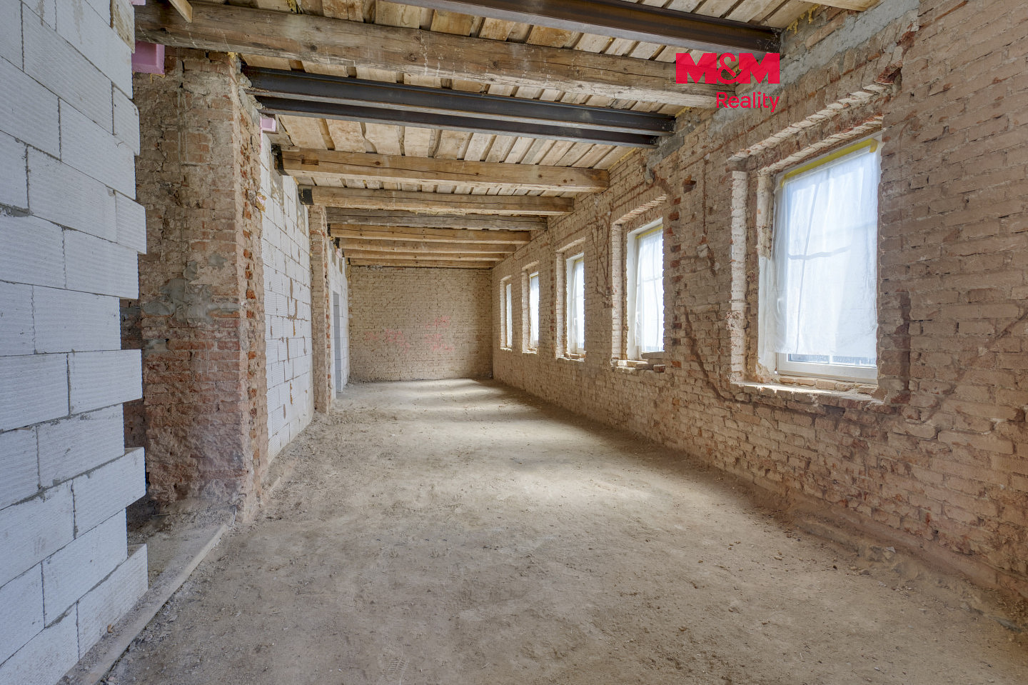 Prodej domu 430 m² s pozemkem 290 m²