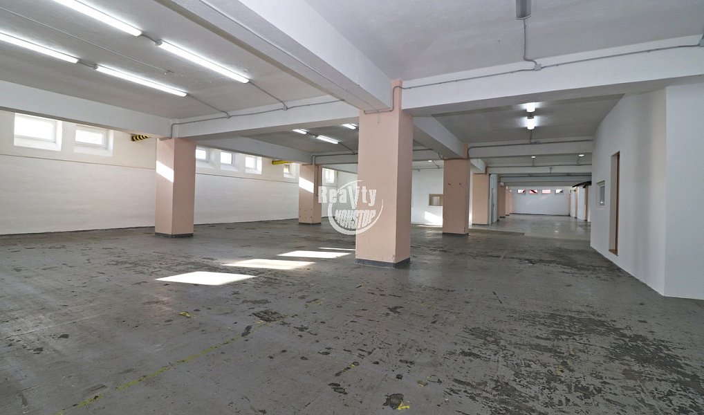 Pronájem skladovacích prostor 766 m², Jihlava – náhled fotky 2