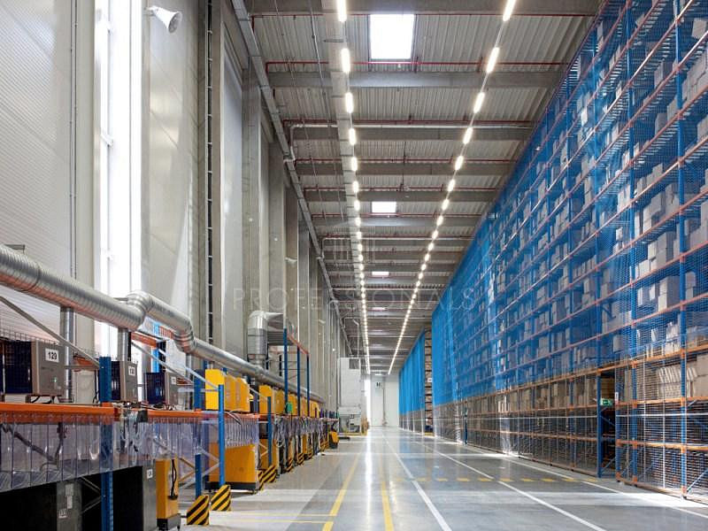 Pronájem skladovacích prostor 963 m² – fotografie 2