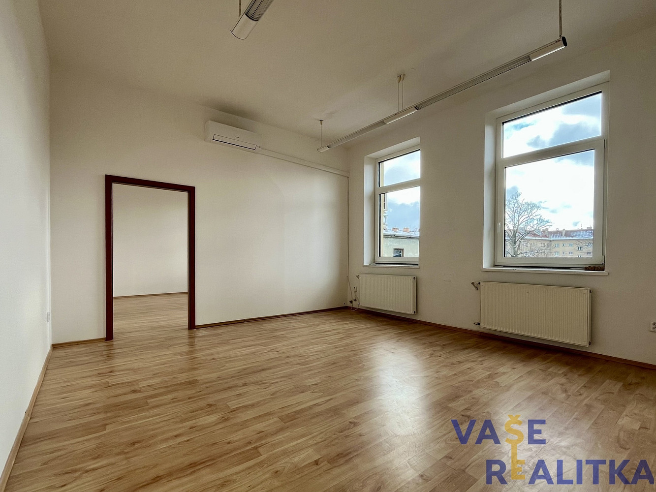 Pronájem kanceláře 23 m² – fotografie 3