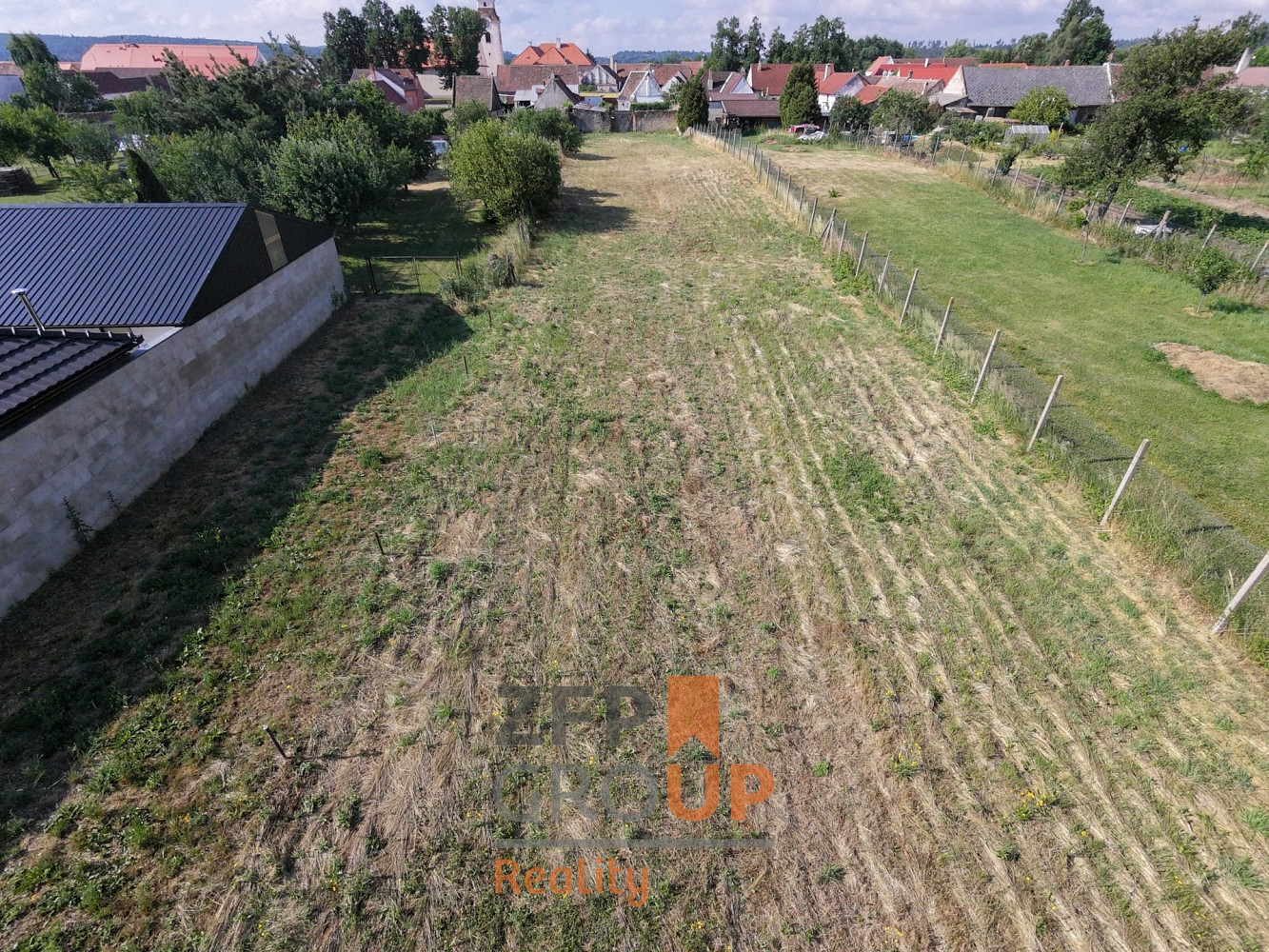 Prodej stavebního pozemku 1 825 m² – fotografie 4