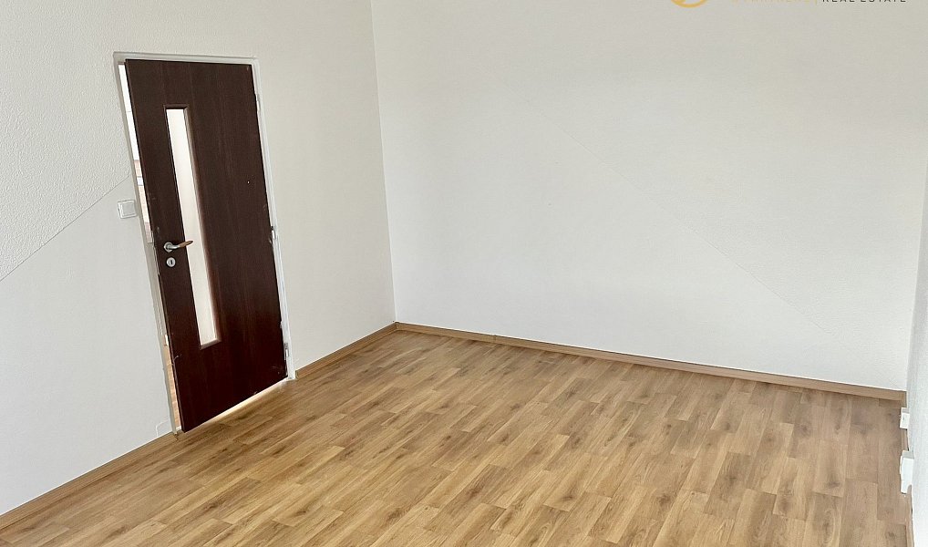 Pronájem bytu 1+1 36 m², Jirkov – náhled fotky 3